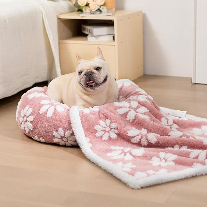 Donut Dog Beds for Small Dogs, Calming Round Cat Beds for Indoor Cats, Cute 3D Textured Flower Pet Bed with Removable Washable Cover and Anti-Slip Bottom(Pink,20")