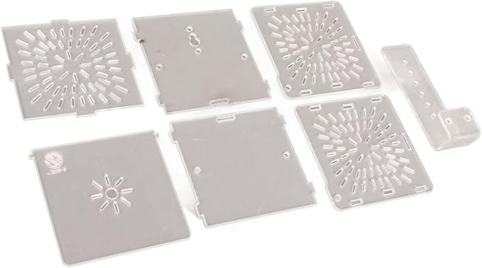Estink Acrylic Transparent Fish Breeding Isolation Box Aquarium Hatchery Incubator Holder, with Hook and Sucker Design (10CM*10CM*10CM)
