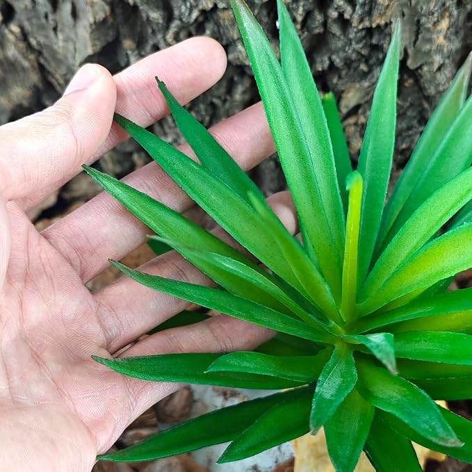 Woyrise Reptile Plants Succulent, Artificial Desert Plant for Terrarium Decor, Bearded Dragon Tank Accessories fit Gecko Lizard Chameleon Ball Python Snake - Agave Sisalana