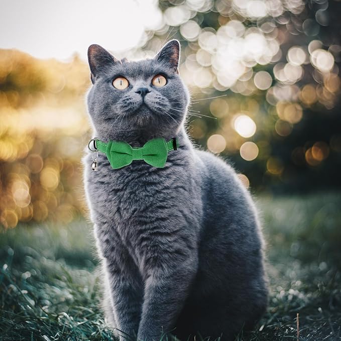 2 Pcs Bowtie Cat Collar with Bell Breakaway Cat Collars Cute Boy Kitten Collar Adjustable Small Puppy Safety Collar Solid Color Plaid Pet Collar (Green)