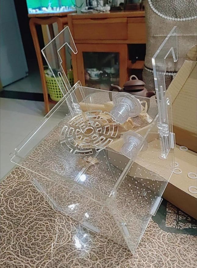 Acrylic Fish breeding Box, Acrylic Fish Isolation Box, Fish Separator for Aquarium, Hatchery Incubator with Suction Cups for Small Baby Fishes Shrimp Clownfish Guppy (5.9 * 5.9 * 5.9inch)