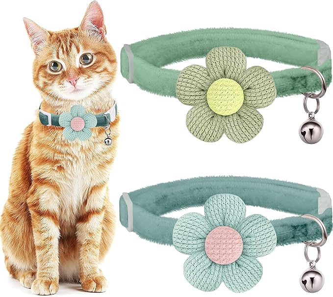 Breakaway Cat Collars with Bells, MUZIEBA Kitten Collar for Girl Boy Adjustable Safety Kitty Collars for Cats Puppy and Small Pets (Blue + Green)